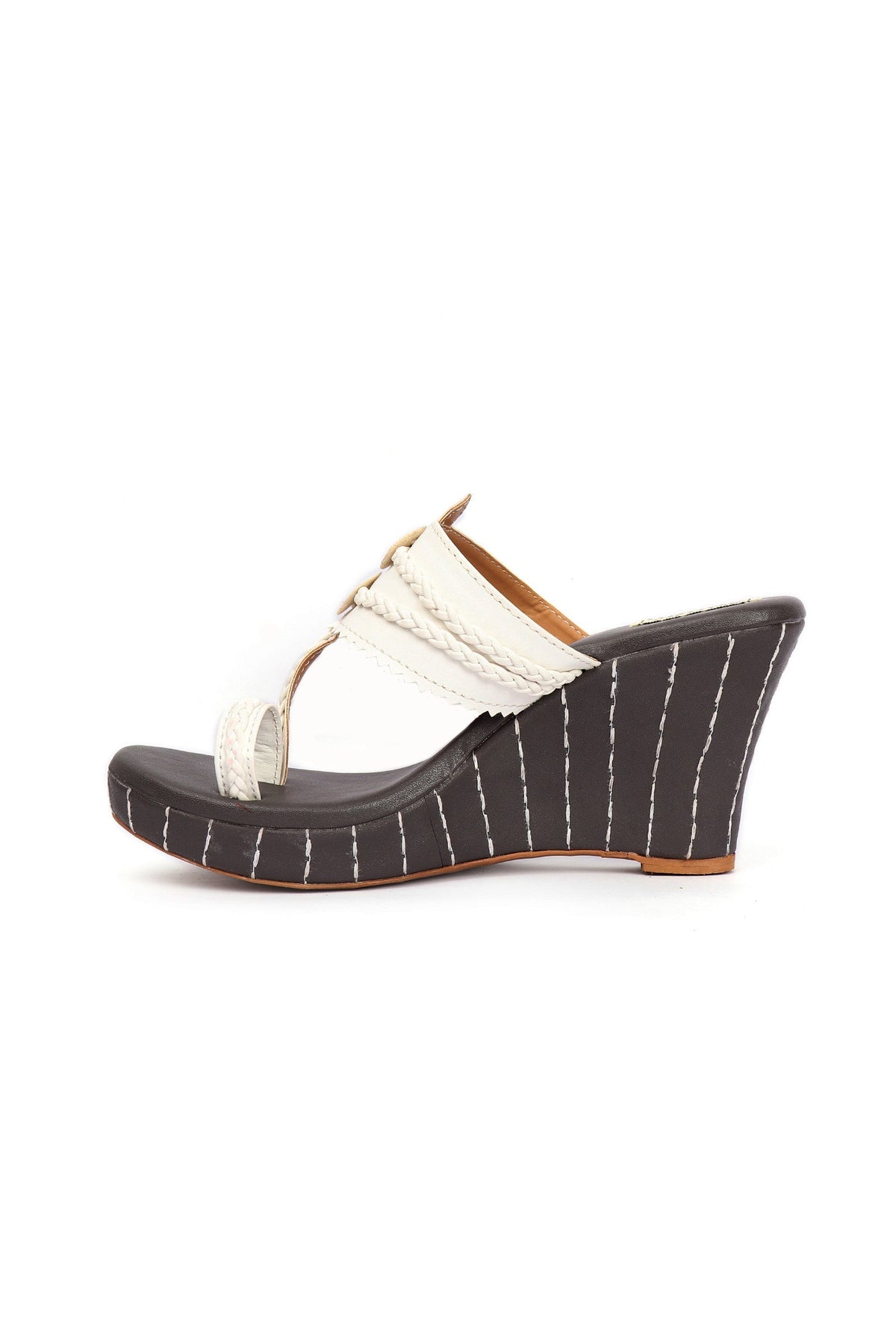 Iya White & Black Braided & Fringed One Toe Wedges サイズ EU39