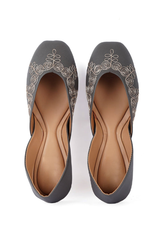 Aurora Grey Dori Zari Embroidered Jutti サイズ EU38