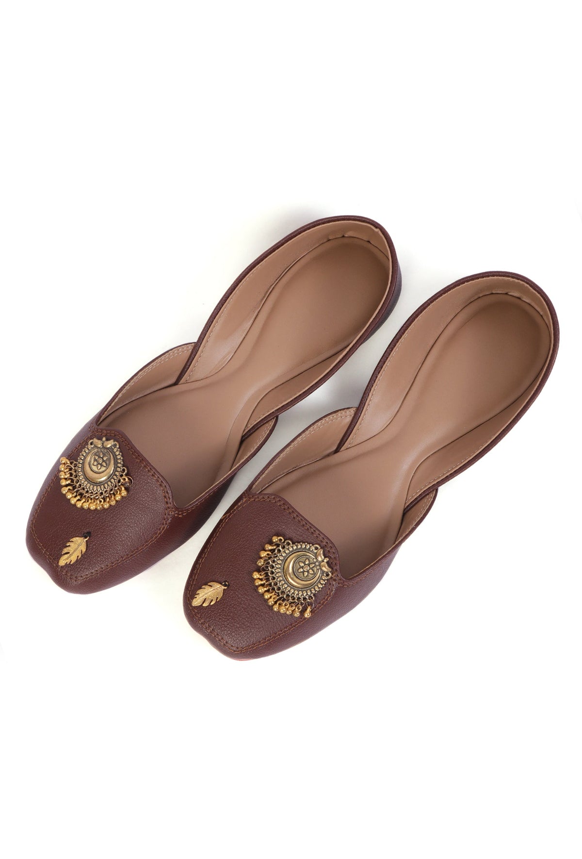 Classic Tan Brown Jutti with Chandbali and Ghungroo サイズ EU37
