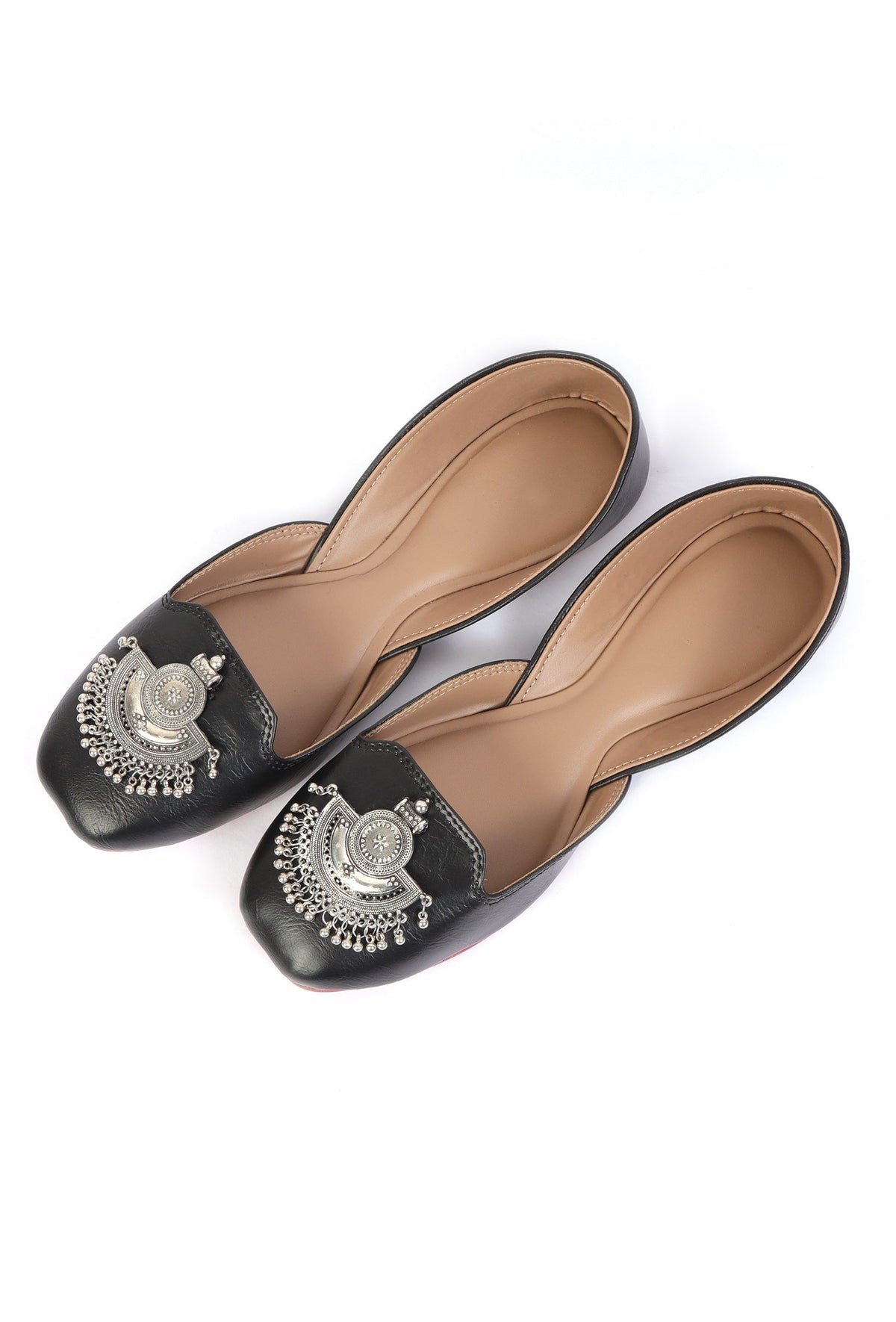 Timeless Black Jutti with Silver Details and Ghungroo サイズ EU37