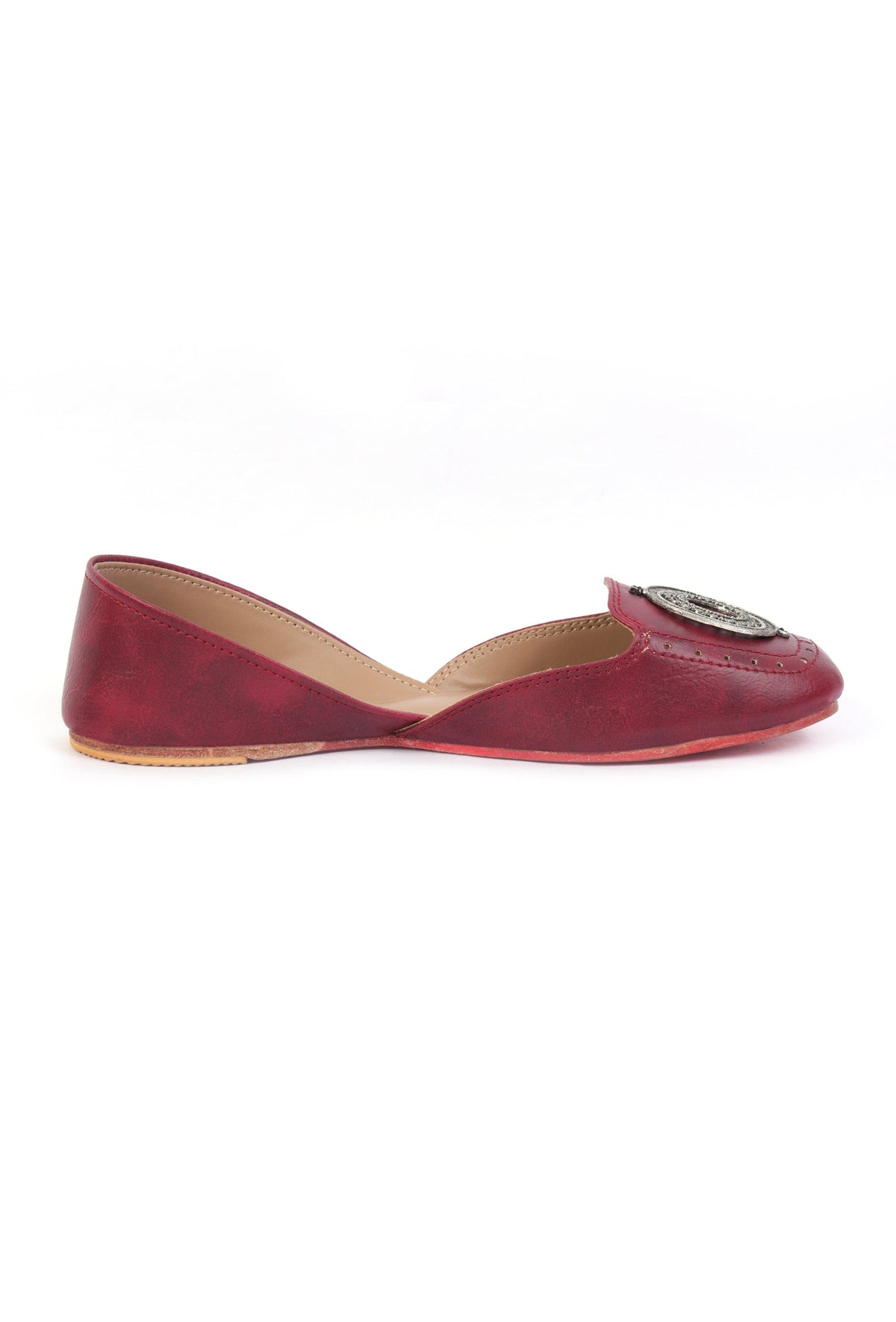 Vibrant Cherry Jutti with Silver Frame Detailing サイズ EU41