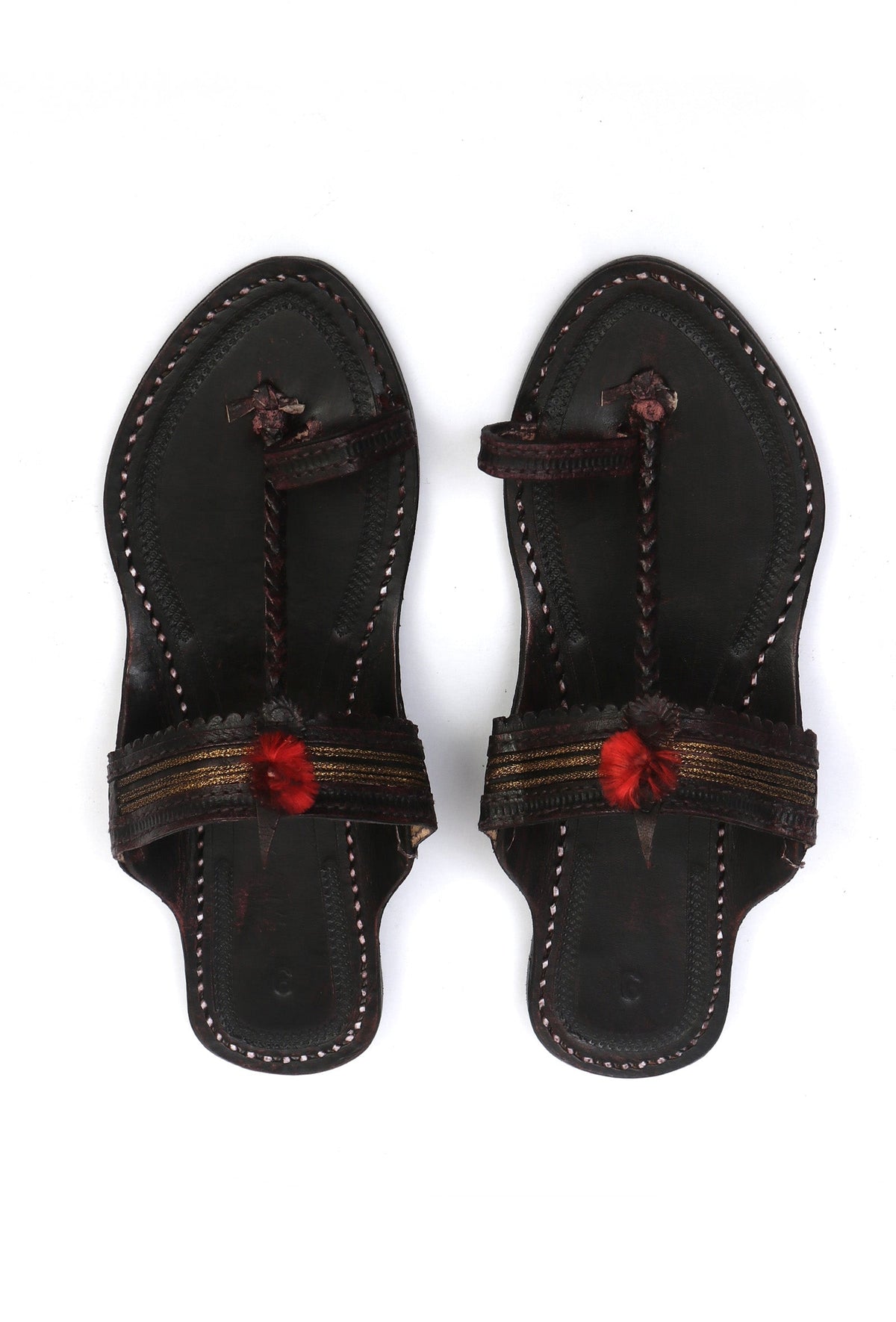 Vasundhara Gold Weave Cruelty-Free Genuine Leather Kolhapuri サイズ EU43