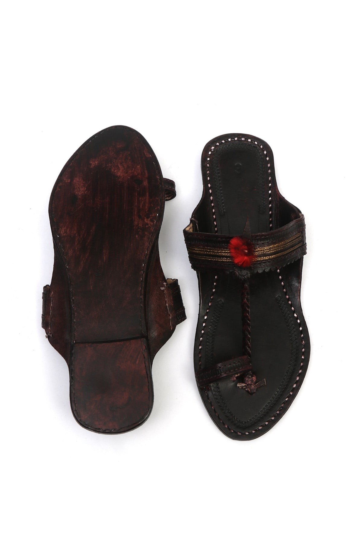 Vasundhara Gold Weave Cruelty-Free Genuine Leather Kolhapuri サイズ EU38