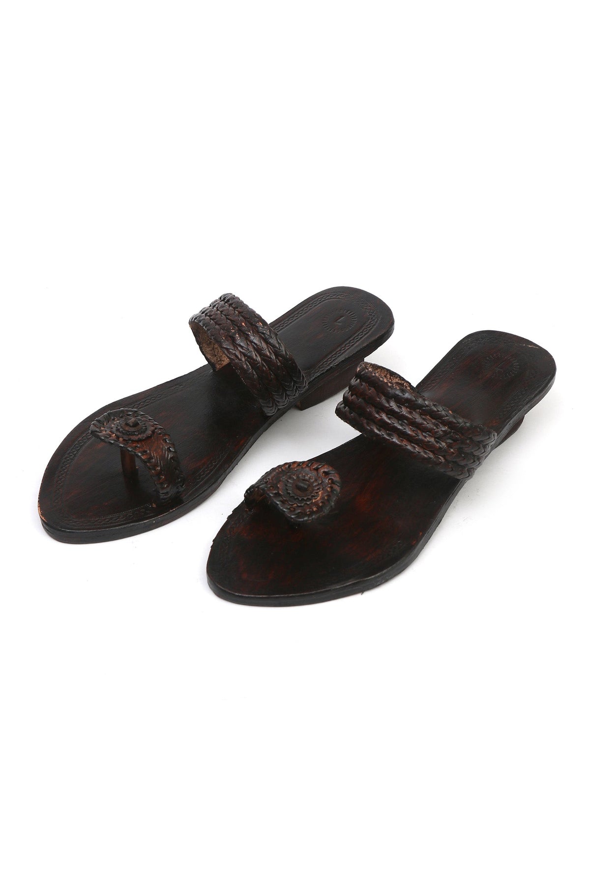 Neerja Braided Toe-Ring Cruelty-Free Genuine Leather Kolhapuri サイズ EU41