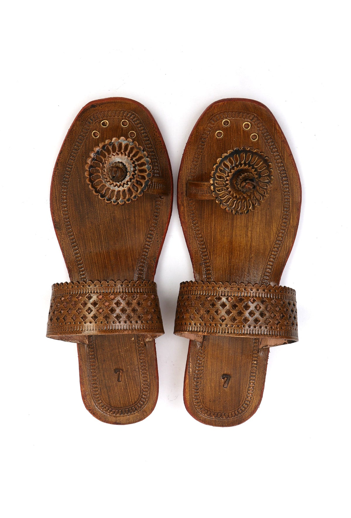 Madhuban Floral Toe-Ring Cruelty-Free Genuine Leather Kolhapuri サイズ EU37