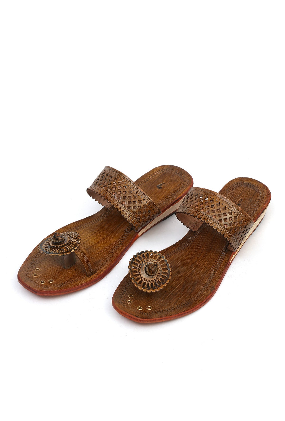 Madhuban Floral Toe-Ring Cruelty-Free Genuine Leather Kolhapuri サイズ EU40