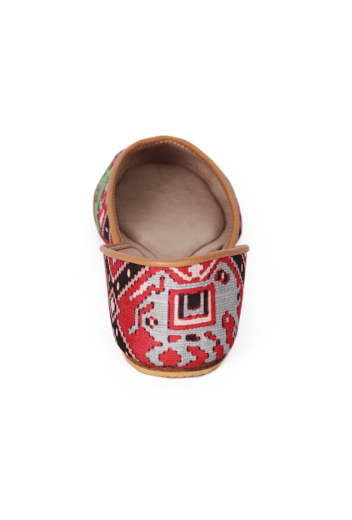 Green & Red Silk Patola Print Juttie サイズ EU41