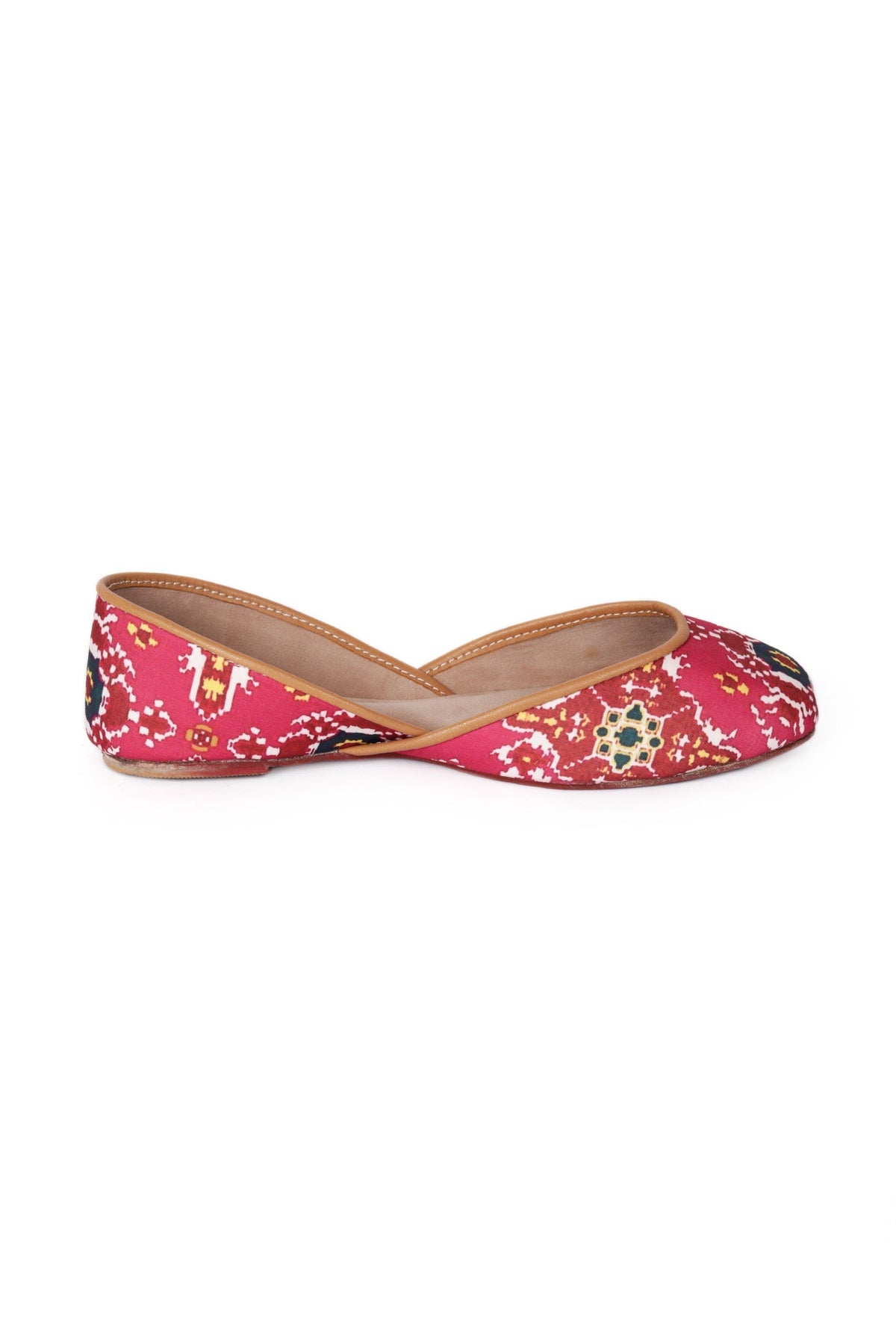 Pink & Coral Silk Patola Print Juttie サイズ EU35