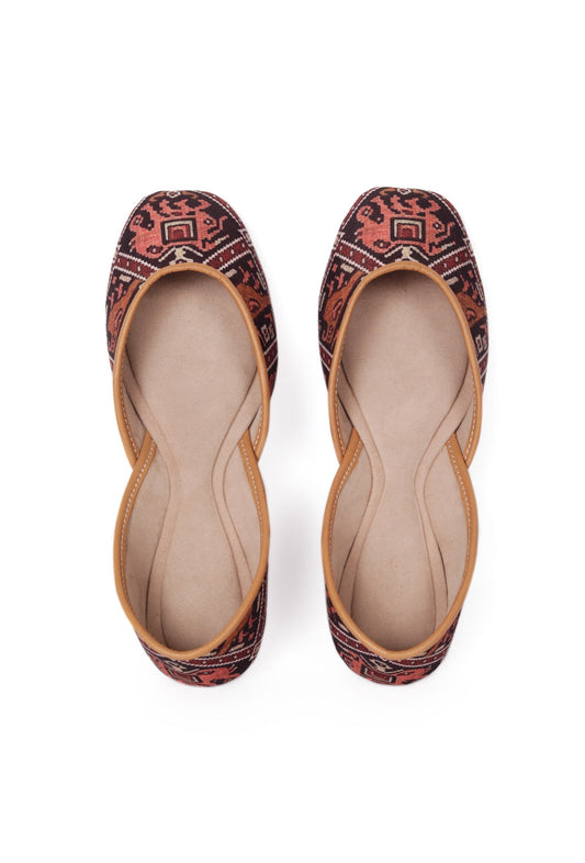 Maroon Silk Patola Print Juttie サイズ EU38
