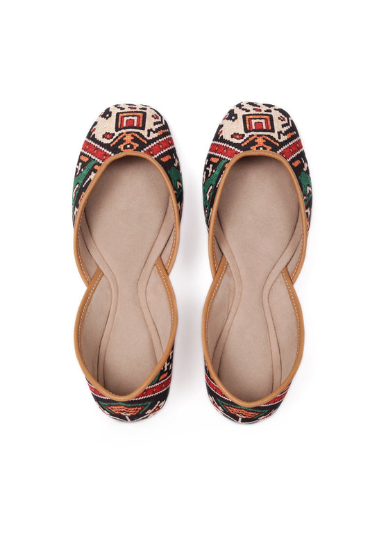 Dark Green & Red Silk Patola Print Juttie サイズ EU38