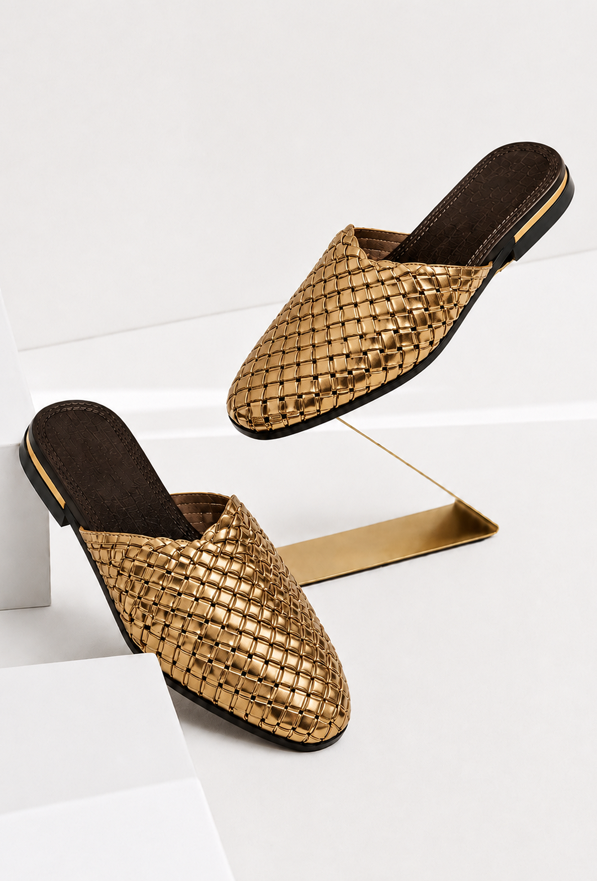 Gold Woven Mule Flats サイズ EU42