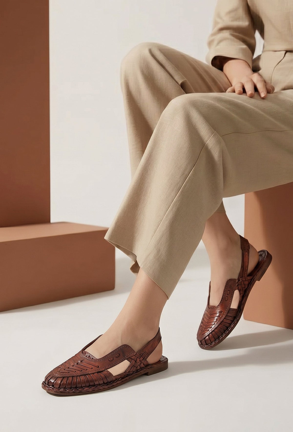 Brown Slingback Flat Sandals サイズ EU38