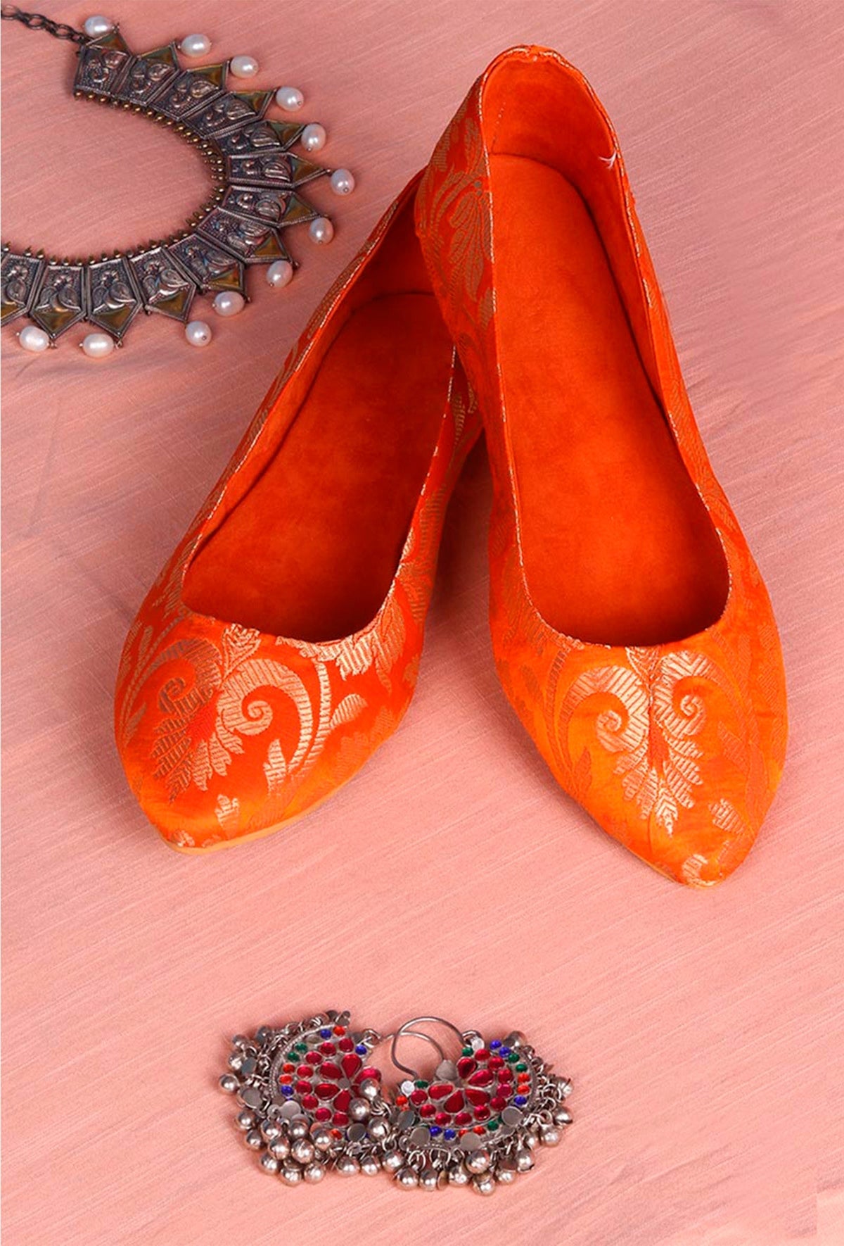 Orange Brocade Pointed Toe Ballerina Flats サイズ EU35