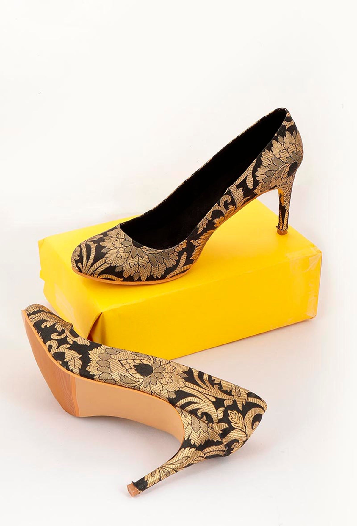 Black Brocade Pencil Heels サイズ EU39