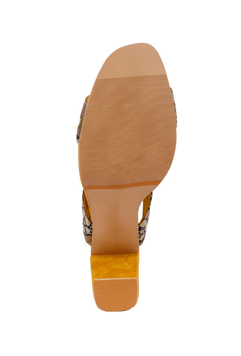 Medallion Yellow Ajrakh Cotton Strappy Block Heels in Suede サイズ EU38