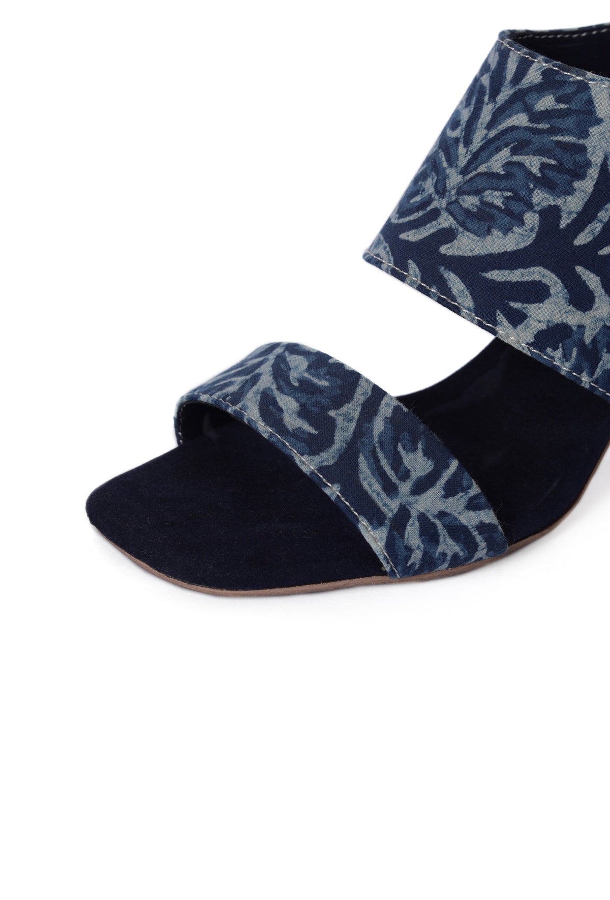 Indigo Leaf Block Print Cotton Strappy Block Heels in Suede サイズ EU35