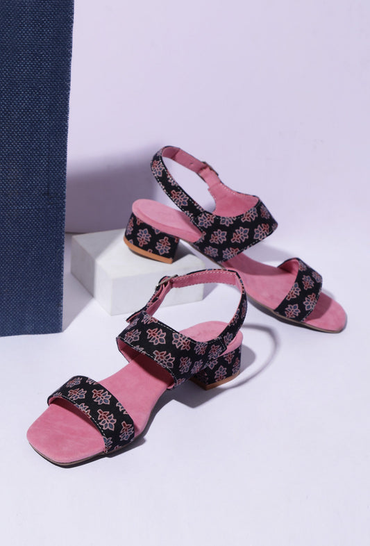 Black Floral Cotton Ajrakh Strappy Block Heel サイズ EU38