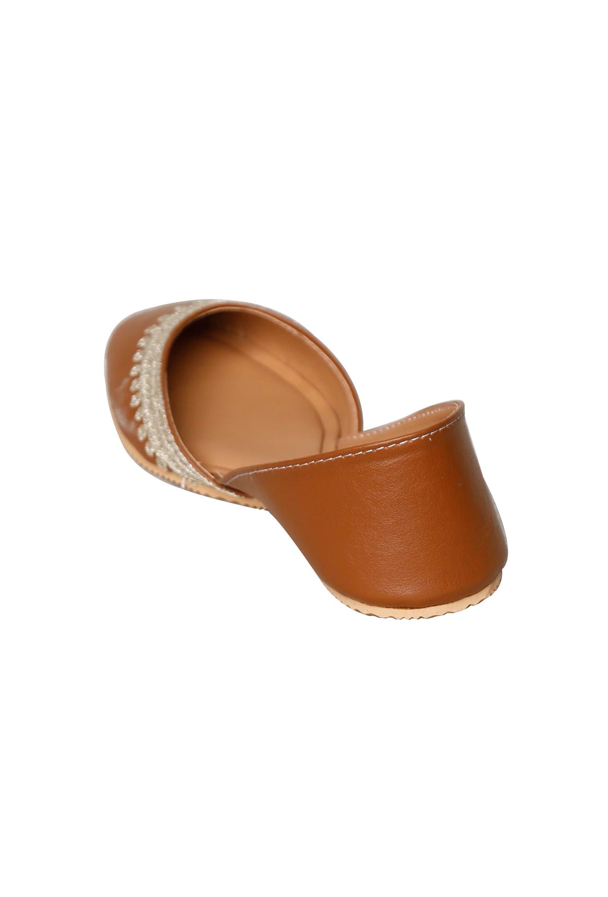 Tan Embroidered Cruelty-Free Leather Juttis サイズ EU38