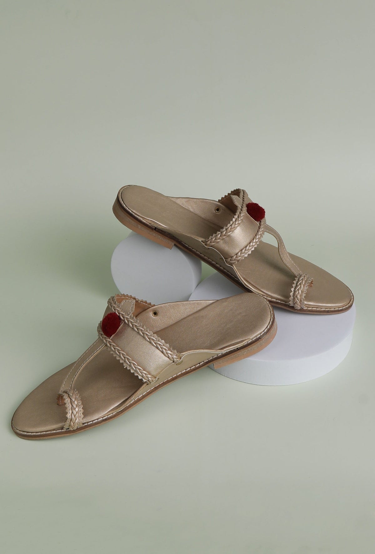 Golden Pom Pom Sandals サイズ EU38