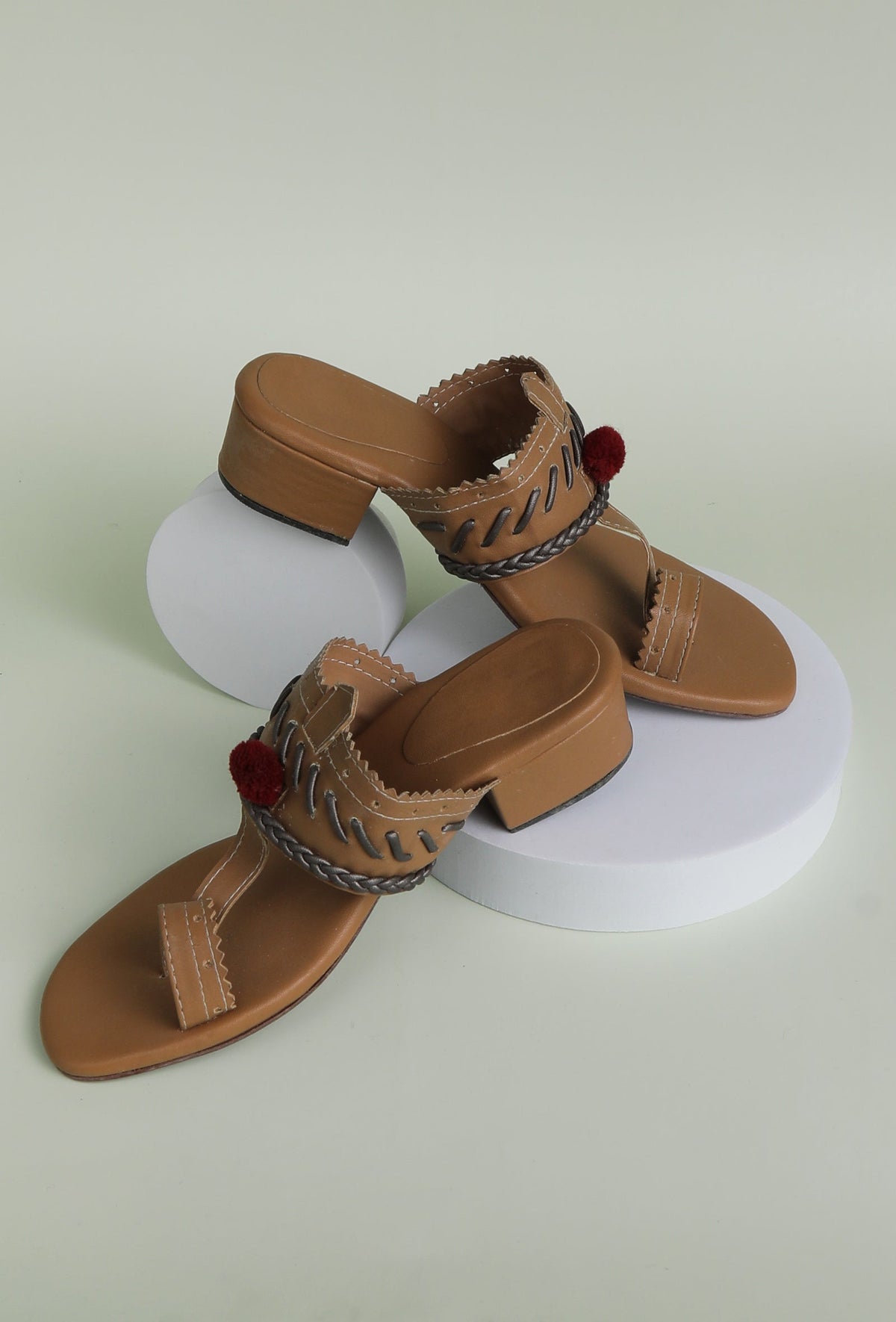 Tan and Silver Cruelty Free Leather Heels with Pom Poms サイズ EU41