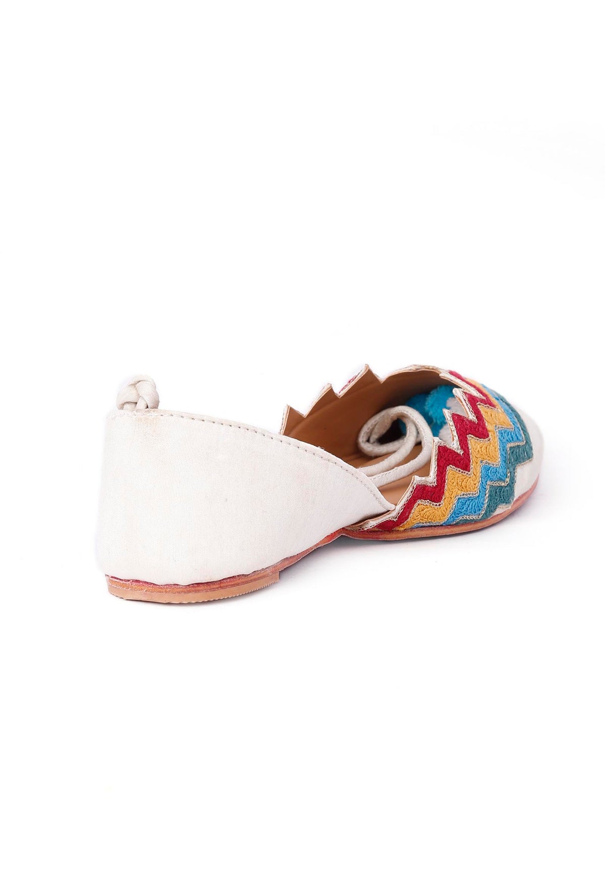 Satrangi Multicolour Resham Embroidered Juttis サイズ EU36