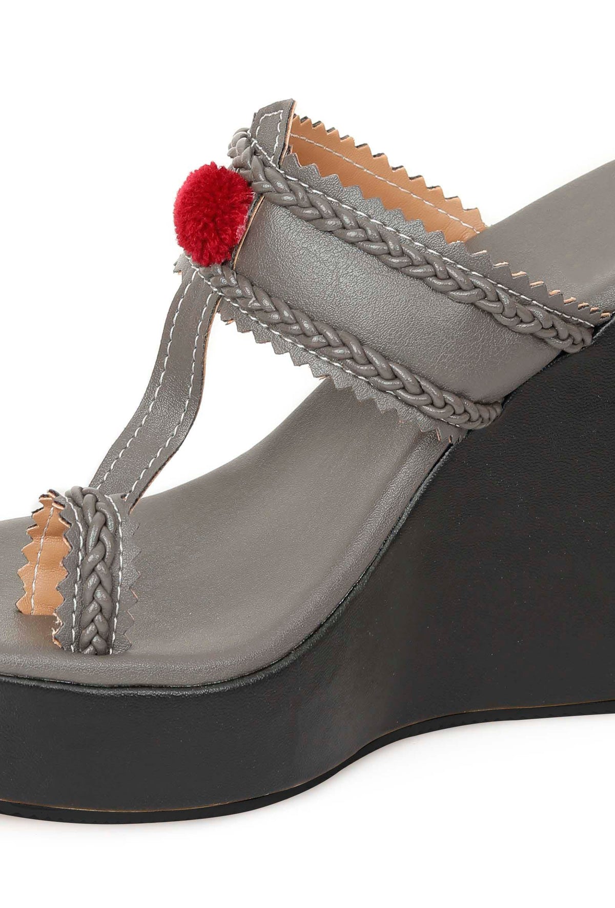 Matte Finish Vegan Leather Kolhapuri Inspired Wedges サイズ EU35