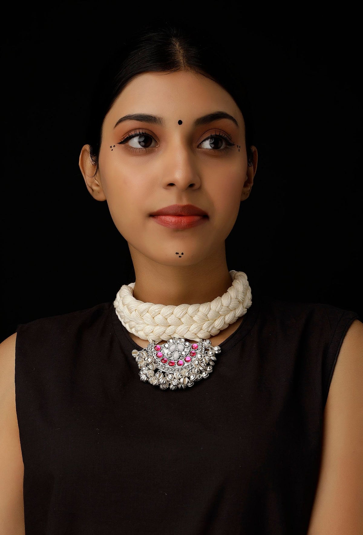 Irvin White Kundan Tribal Necklace