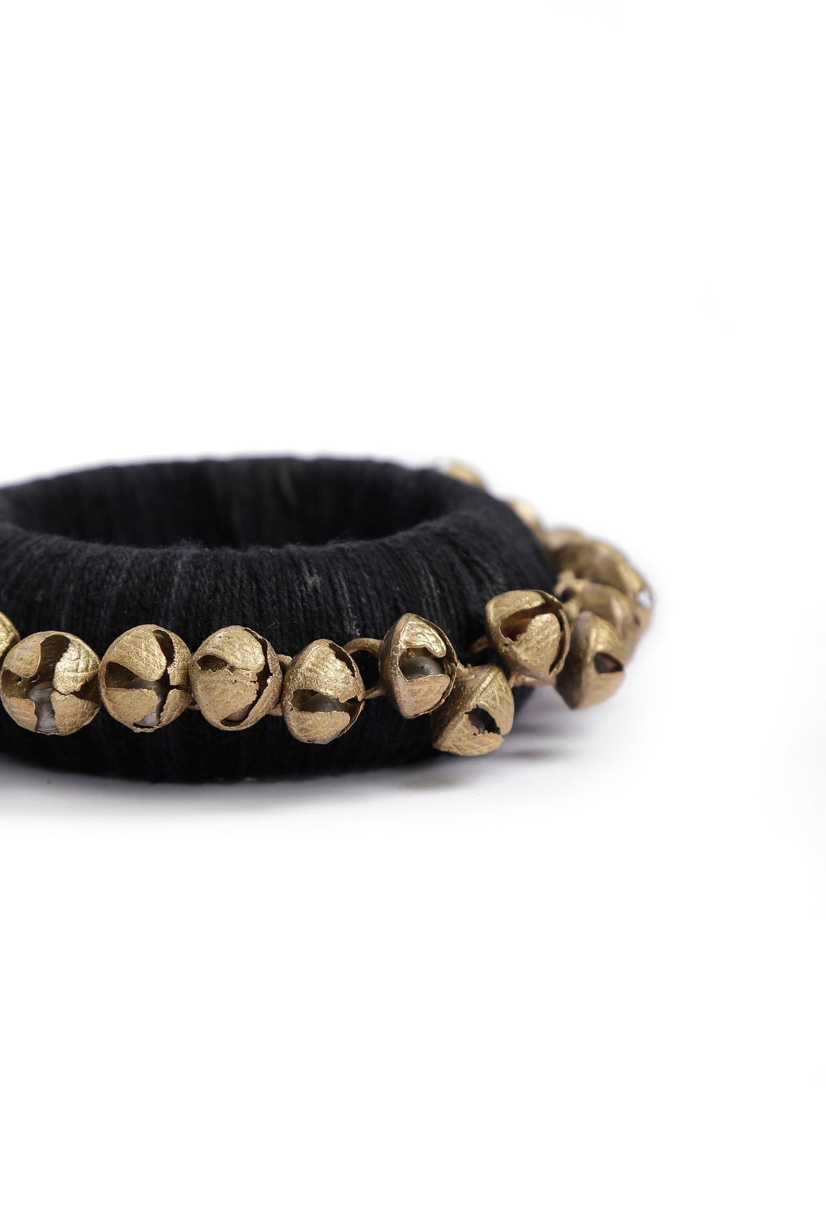 Black Thread Wooden Bangles サイズ 2.2（内径 約5.4cm）