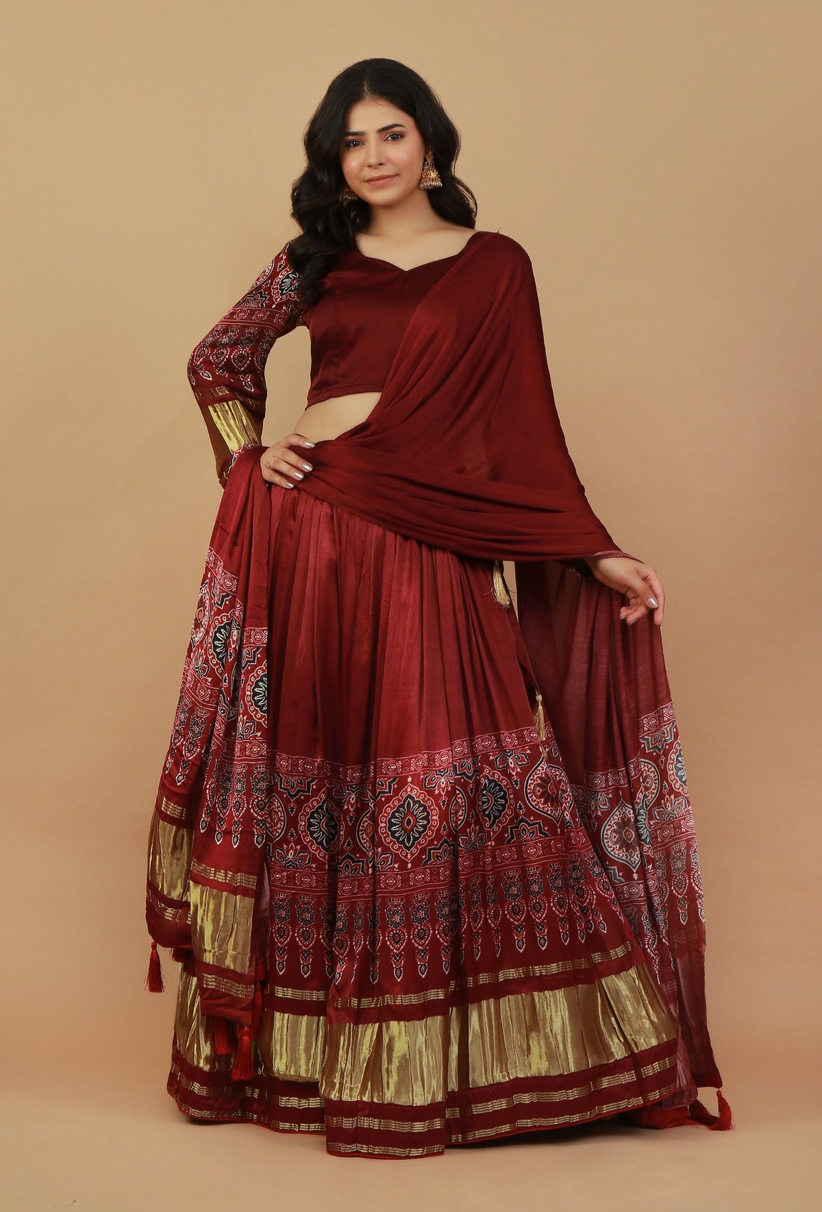 Set of 3: Ajrakh Printed Red Lehenga Set サイズ M