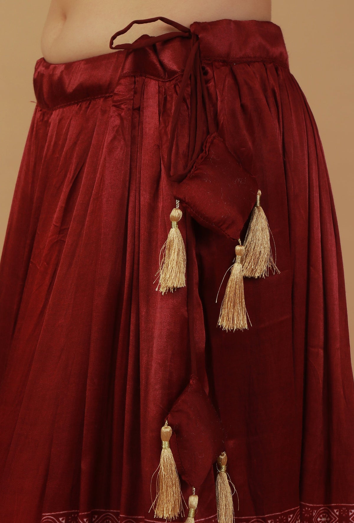 Set of 3: Ajrakh Printed Red Lehenga Set サイズ XXL