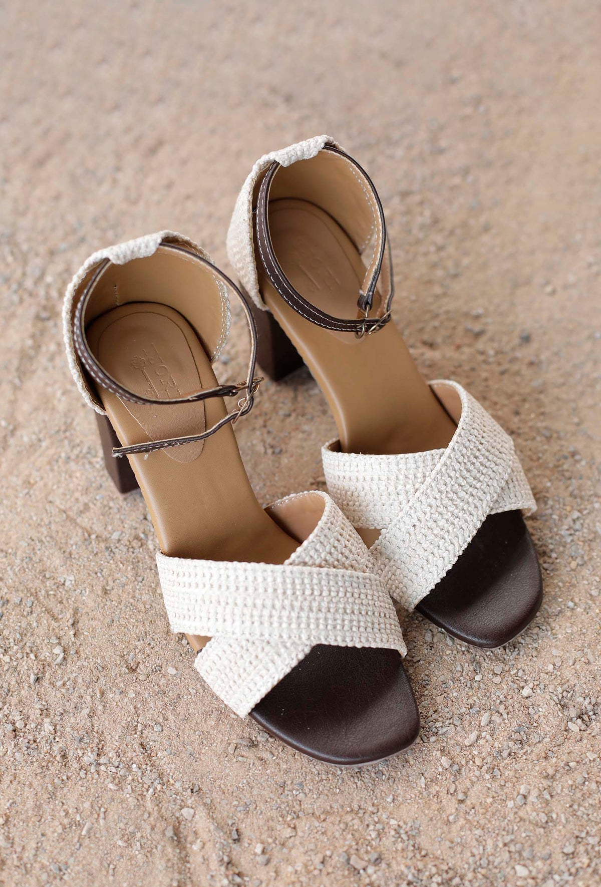 Estino Raffia Weave Loafers サイズ EU41