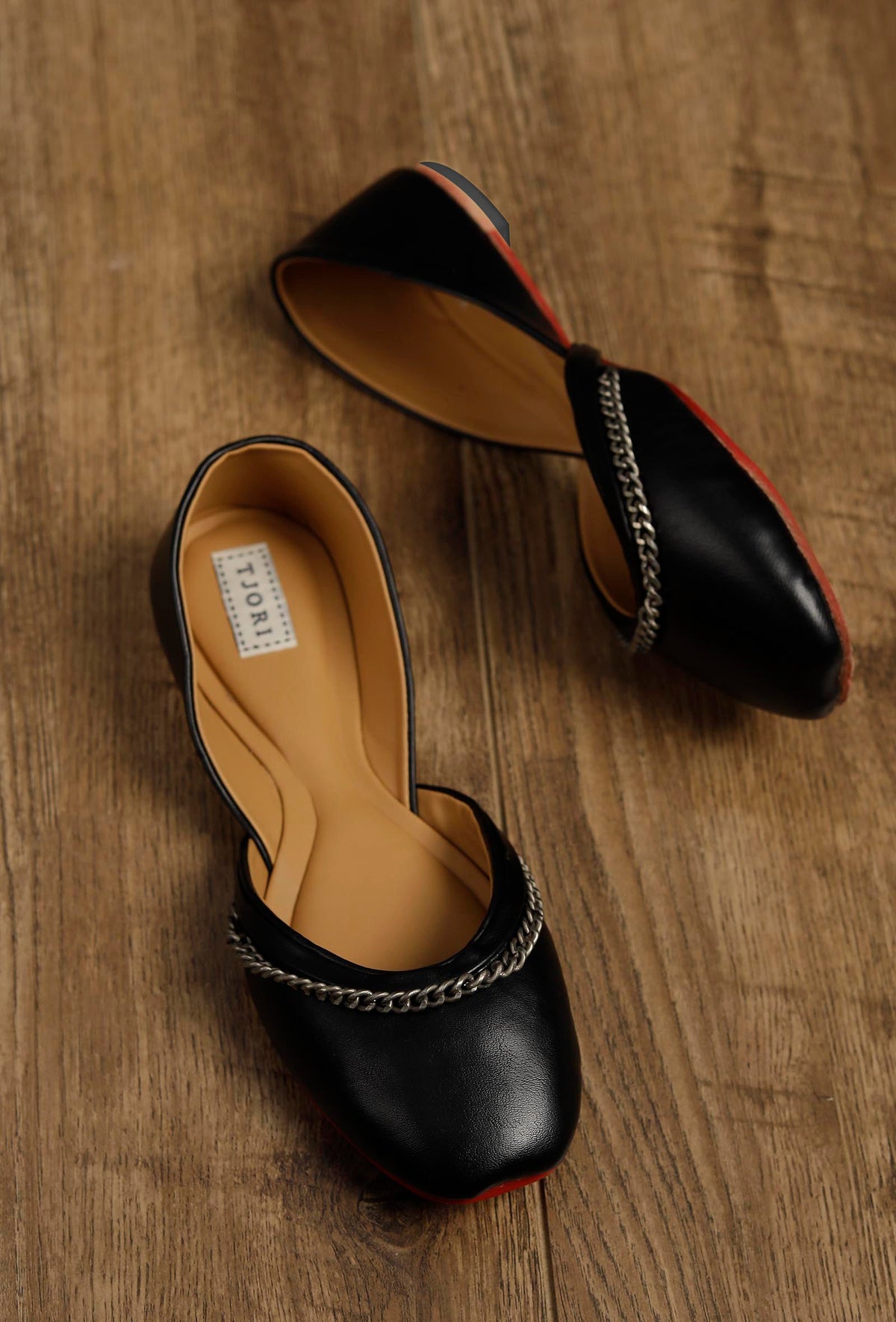 Sukhi Black Cruelty-Free Leather Jutti サイズ EU40
