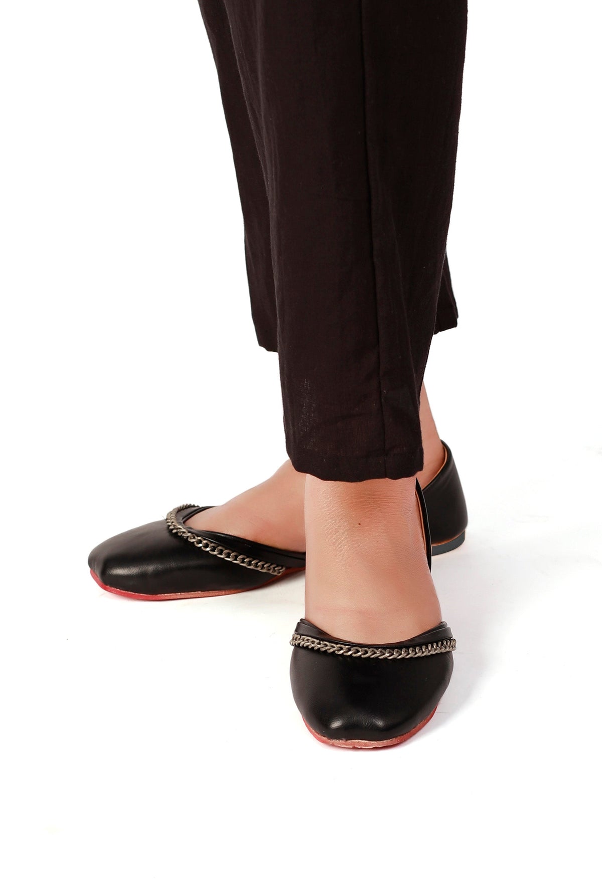 Sukhi Black Cruelty-Free Leather Jutti サイズ EU41