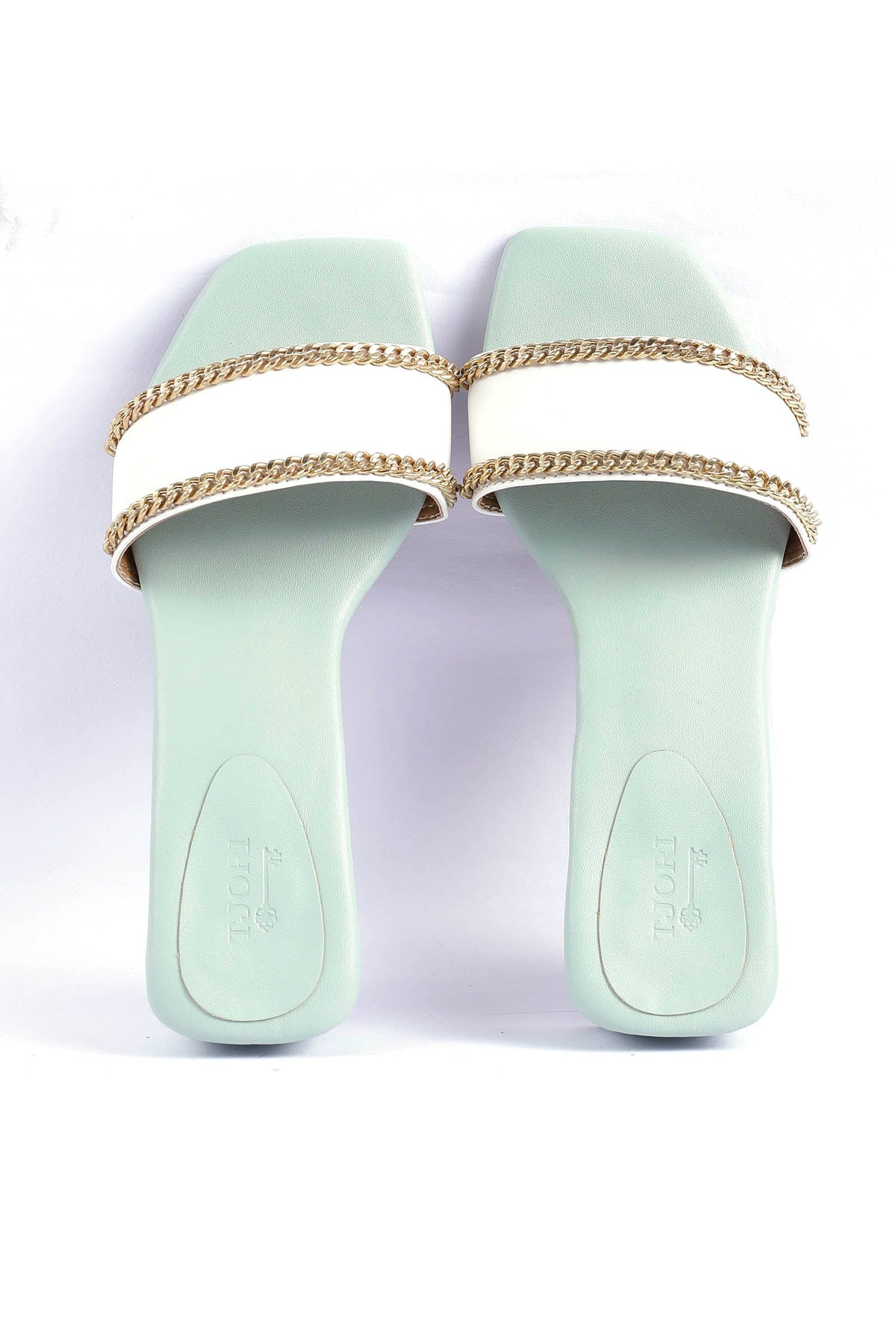 Ice Blue and White Gold Chain Cruelty-Free Leather Heels サイズ EU37