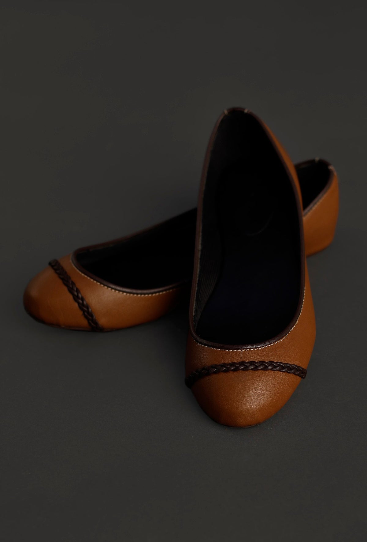 Tan Brown Cruelty Free Leather Flat Ballerinas サイズ EU36