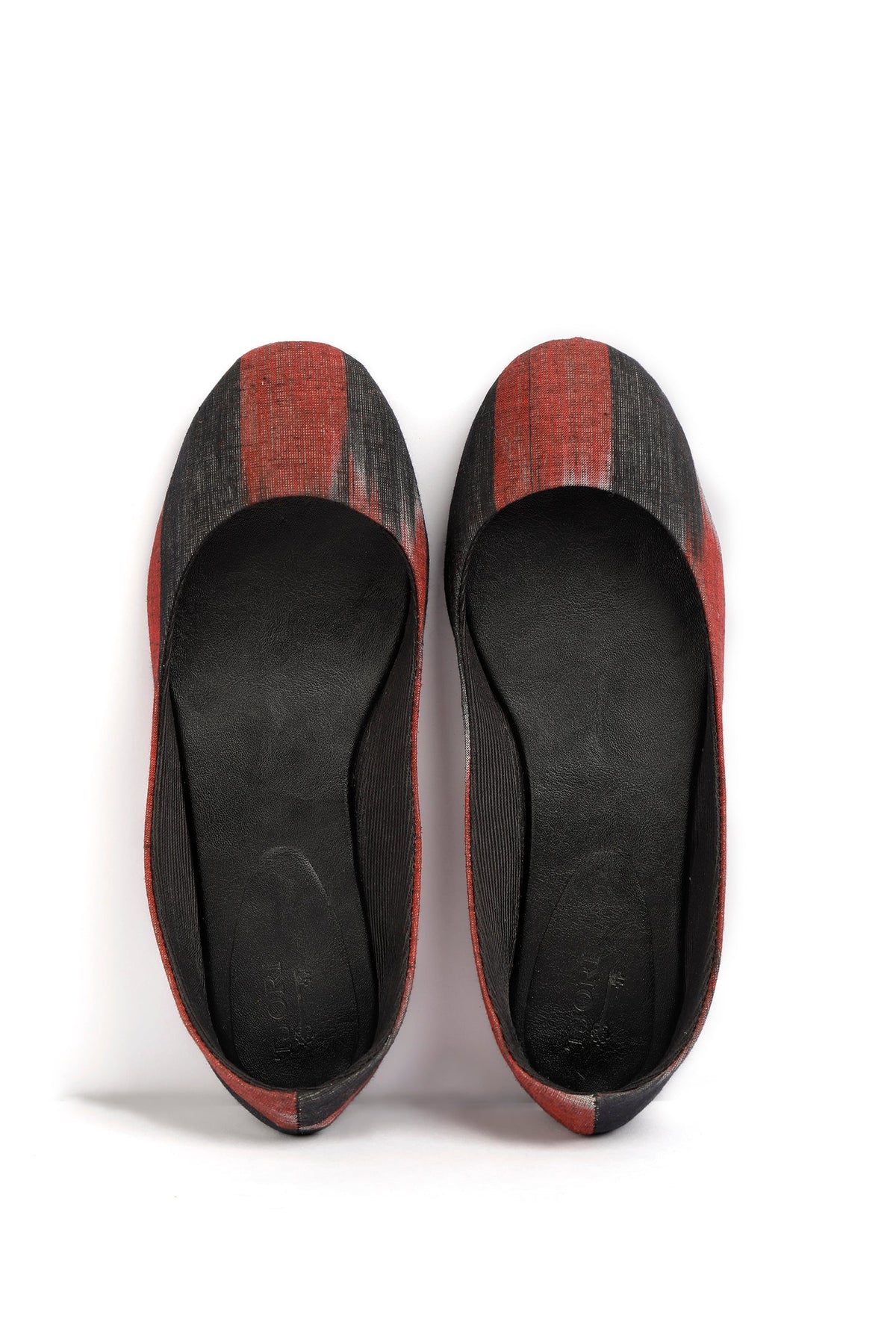 Red and Black Ikat Cruelty Free Leather Flat Ballerinas サイズ EU42