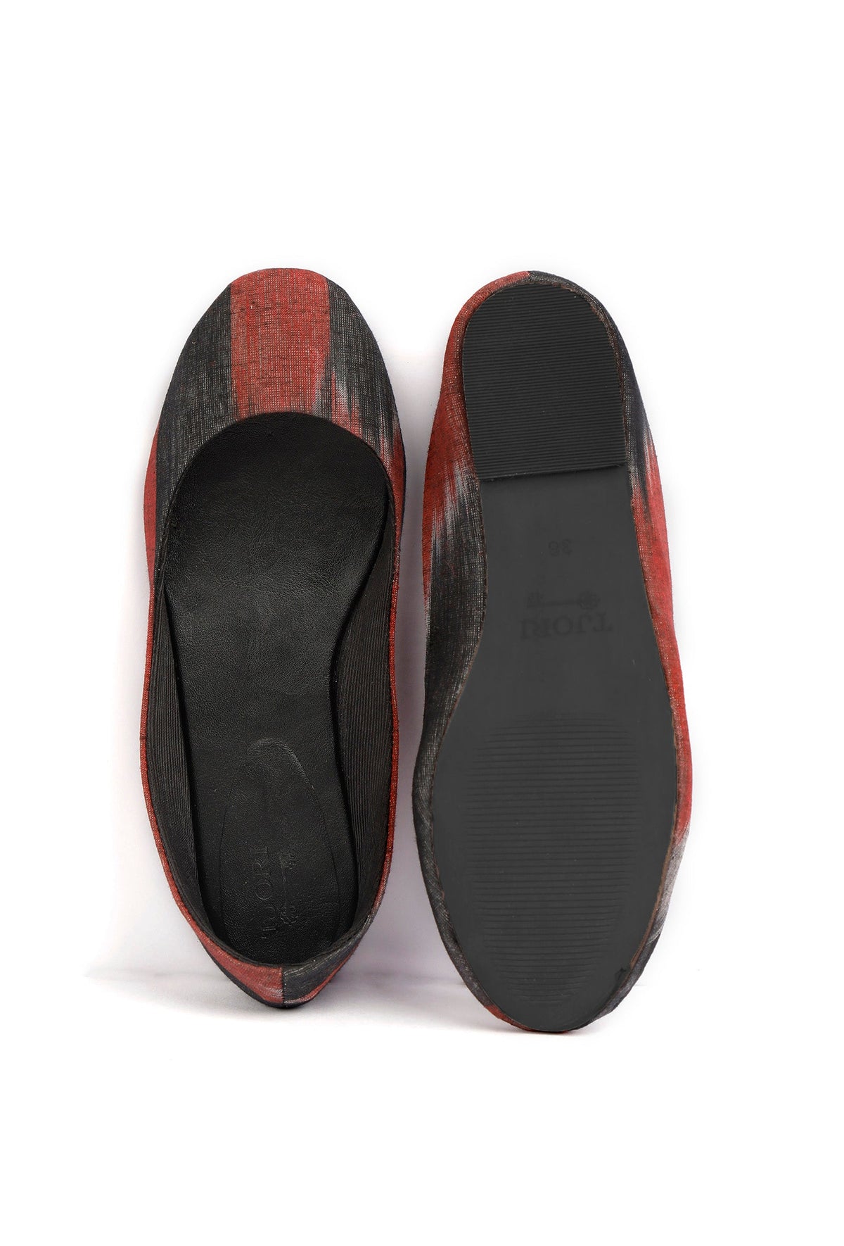 Red and Black Ikat Cruelty Free Leather Flat Ballerinas サイズ EU41