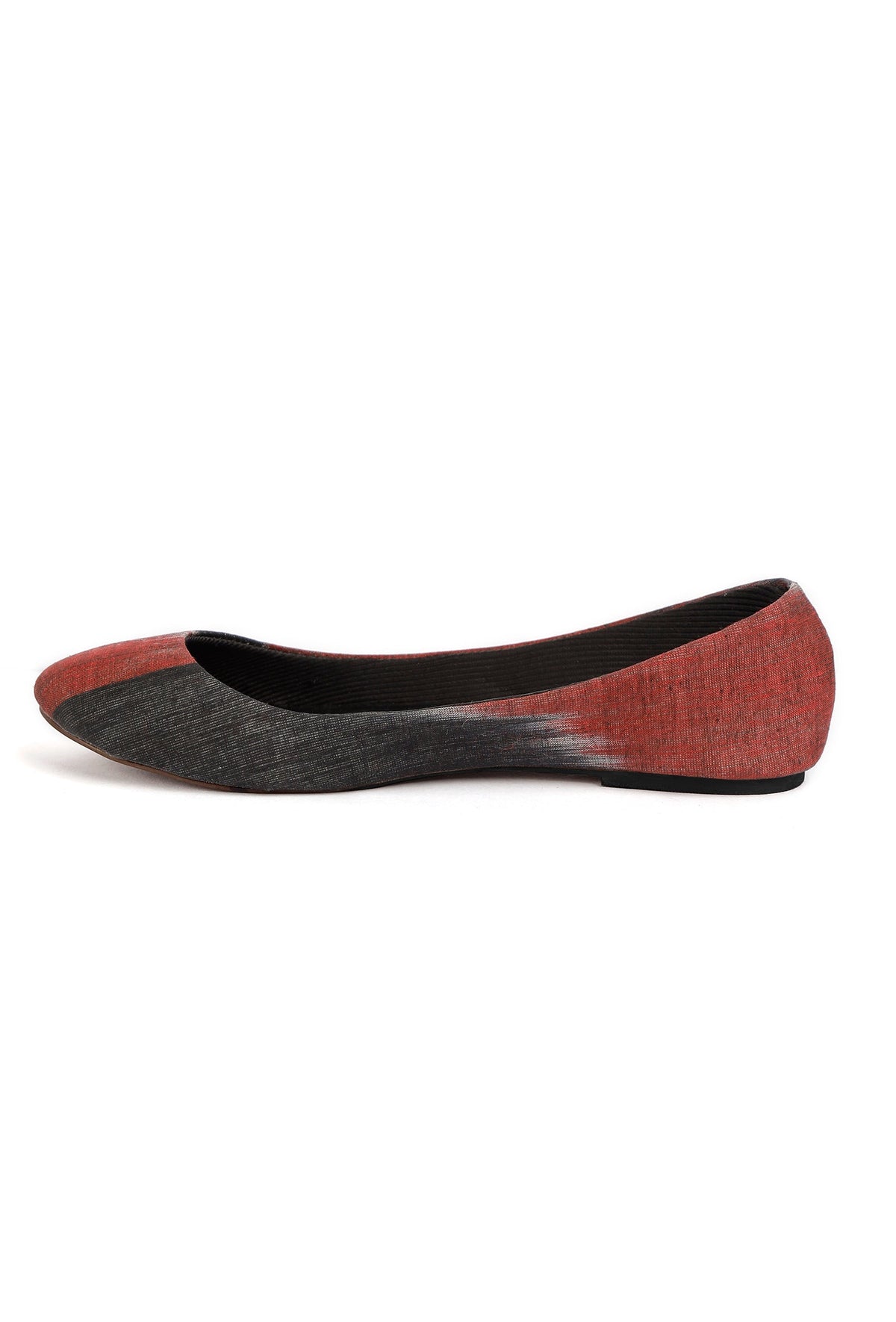 Red and Black Ikat Cruelty Free Leather Flat Ballerinas サイズ EU35
