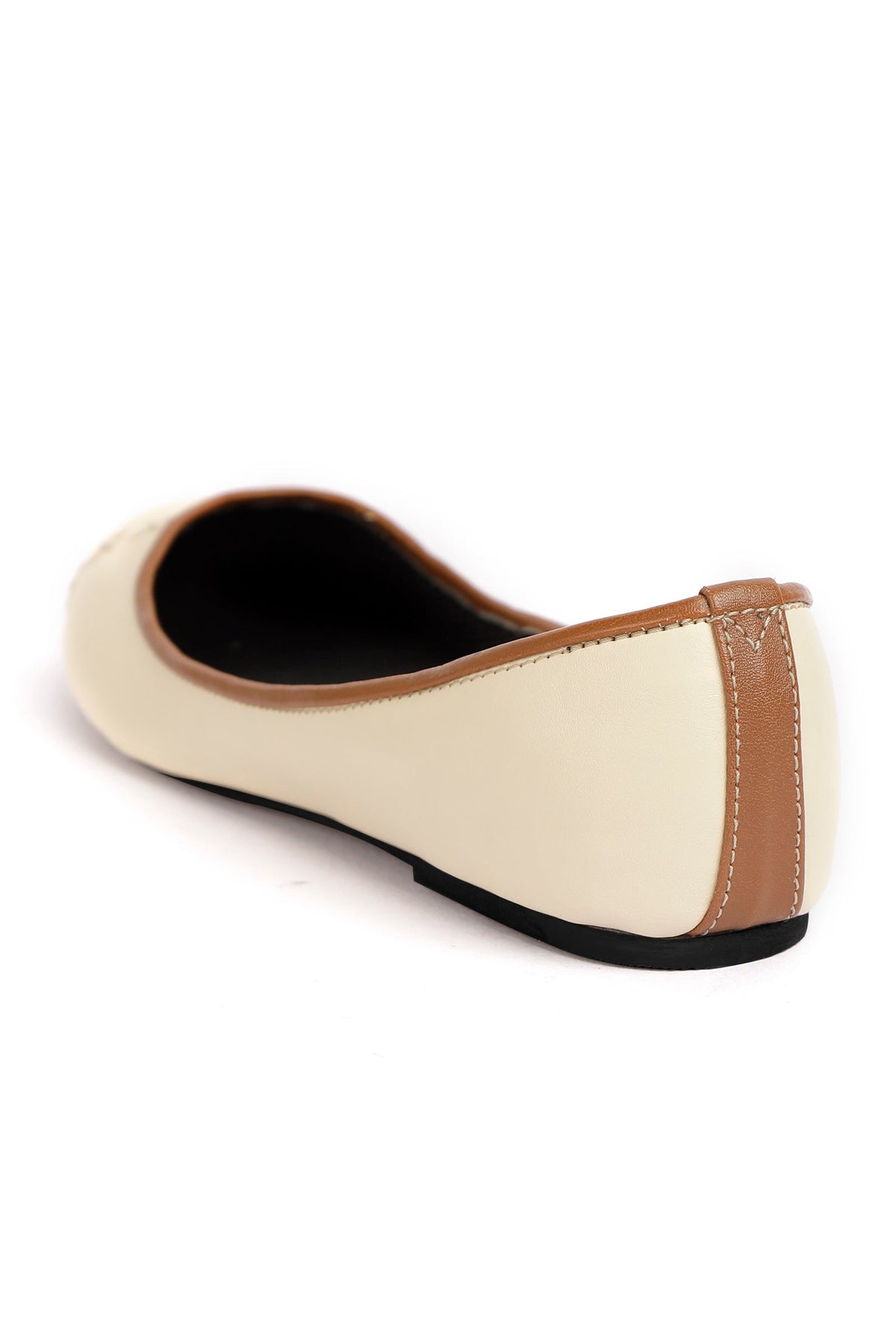 Cream White Cruelty Free Leather Flat Ballerinas サイズ EU39