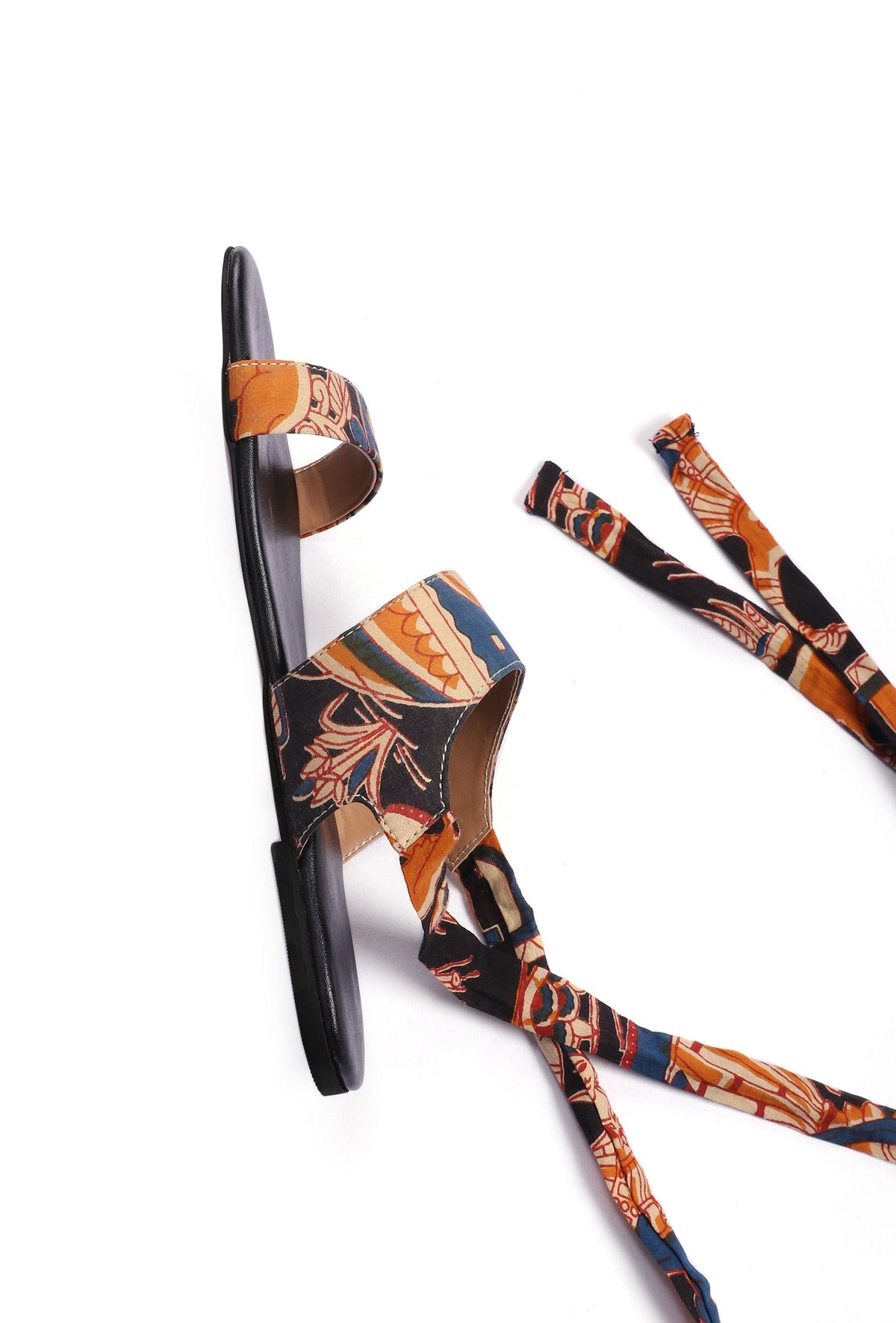 Black Kalamkari Tie Up Flats サイズ EU39