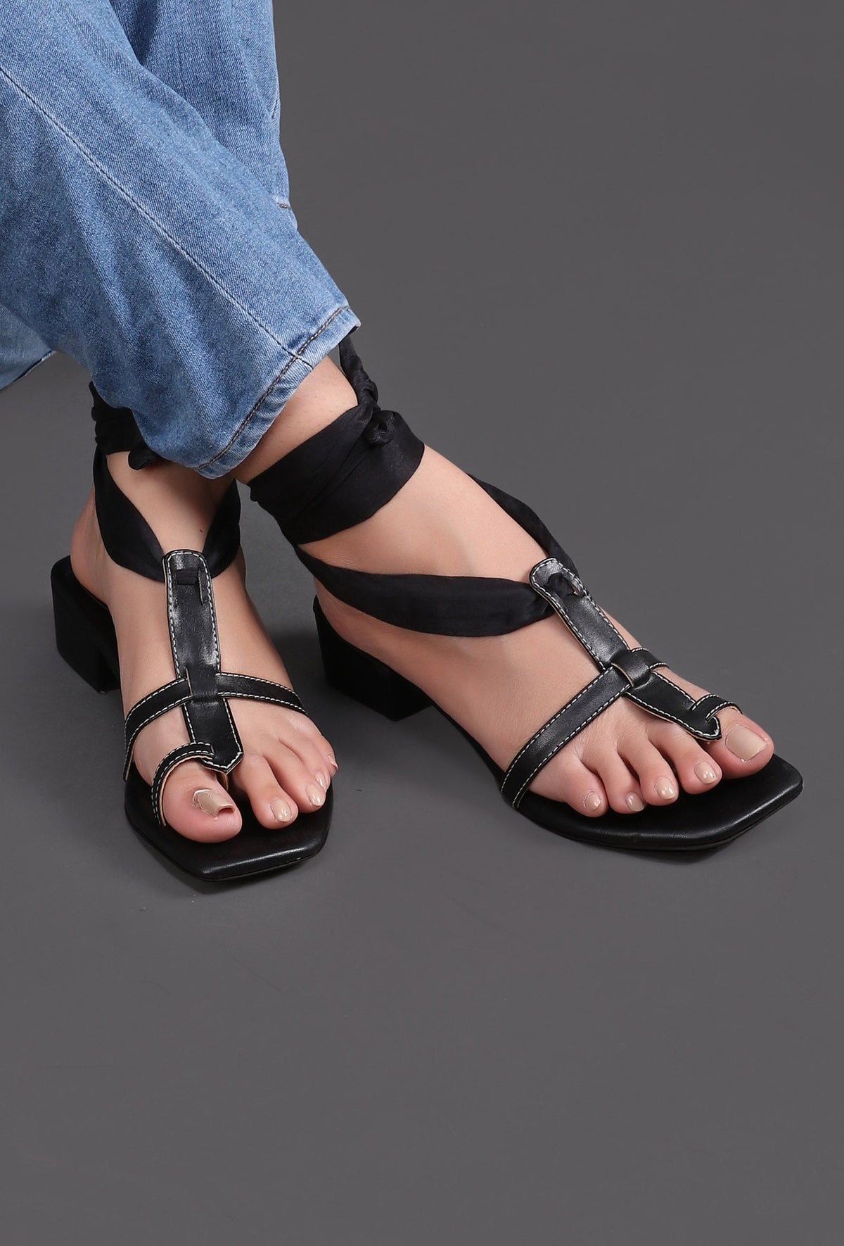 Onyx Black Braided Tie Up Flats サイズ EU36