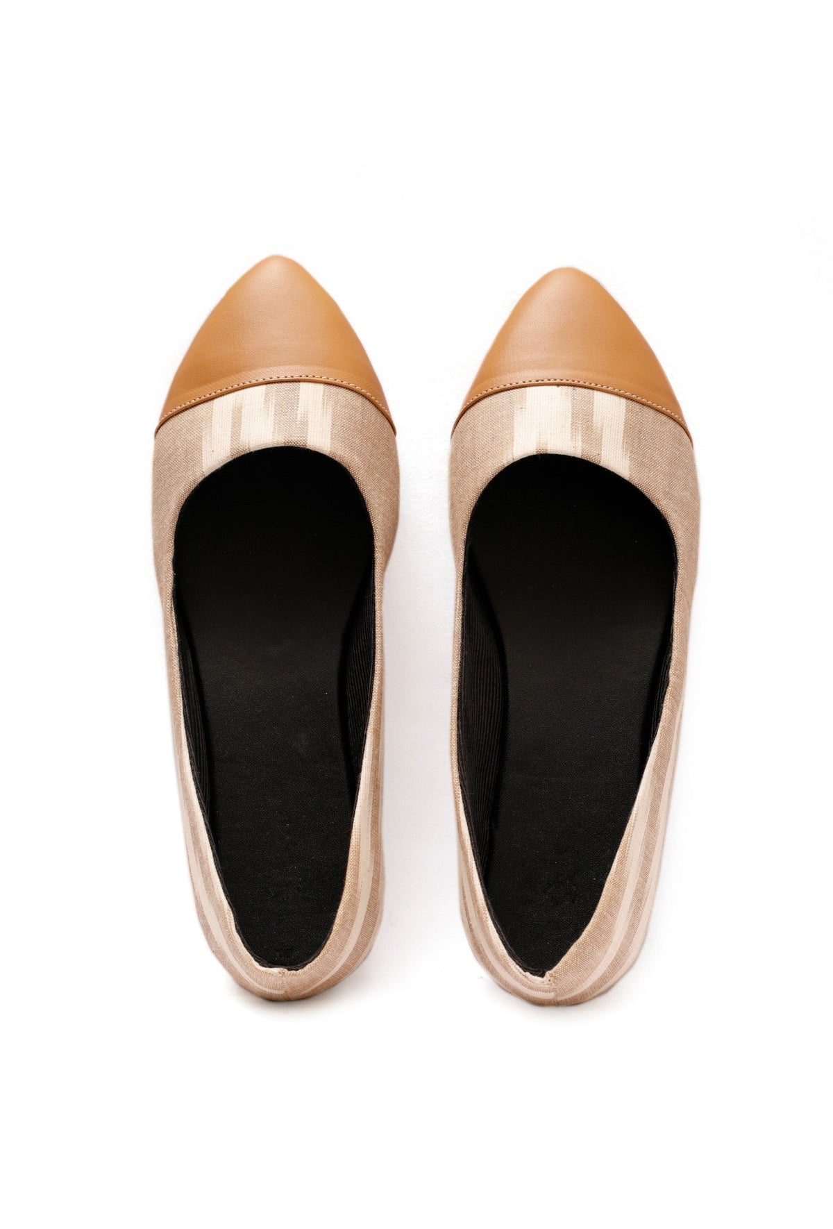 Cream Gold Cruelty Free Leather Ballerinas サイズ EU35