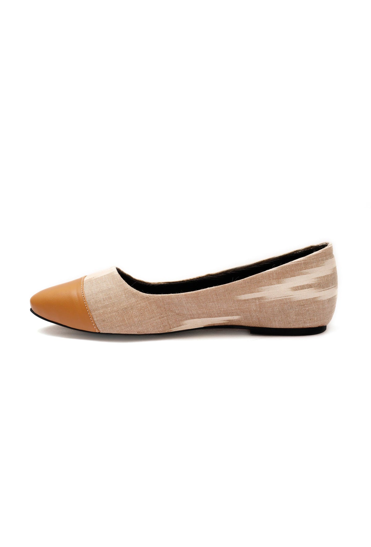 Cream Gold Cruelty Free Leather Ballerinas サイズ EU42