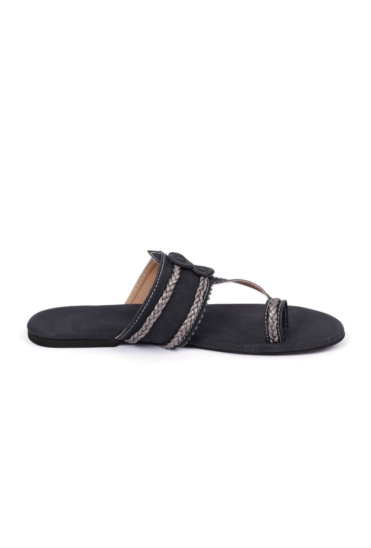 Black Cruelty Free Leather Inspired Kolhapuri with Silver Braidings サイズ EU42