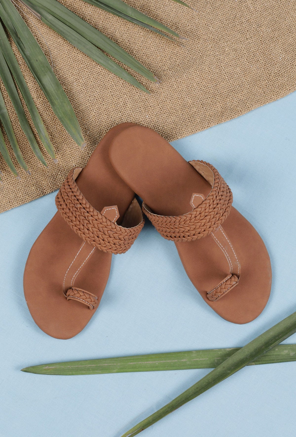 Tan Brown Cruelty Free Leather Inspired Kolhapuri with Multiple Braidings サイズ EU37