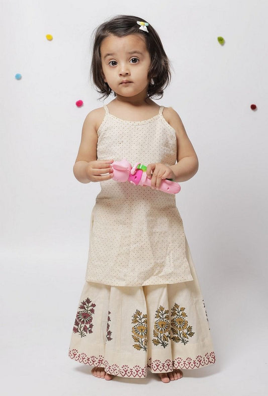 Set of 2: Kiara Off White Polka Dot Handblock Cotton Strap Slip and Floral Handblock Kalidar Cotton Elastic Skirt サイズ 3〜6か月