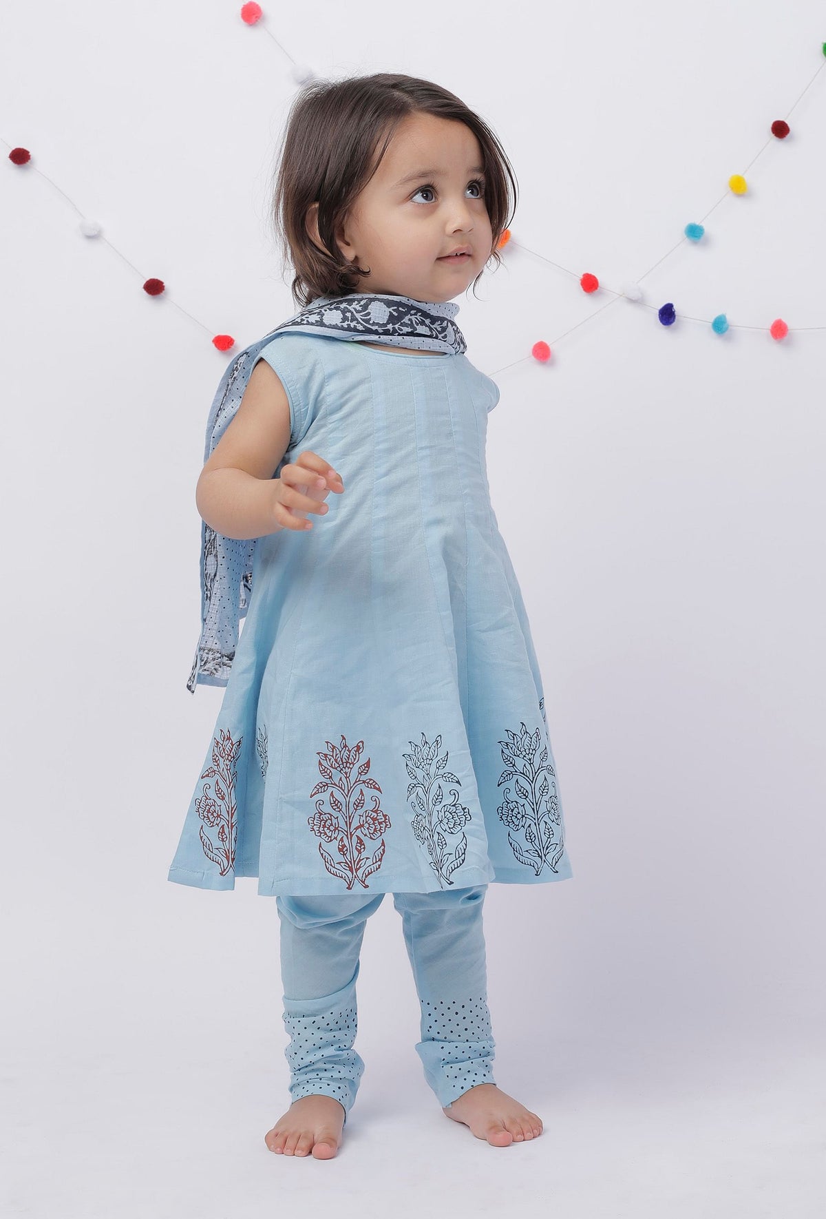 Set of 3: Amaira Candy Blue Handblock Kurta with Cotton Chooridar and Handblock Dupatta サイズ 3〜6か月