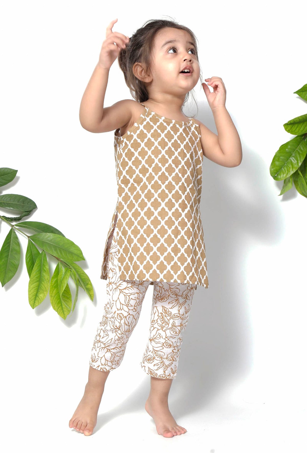 Set of 2 - Jasmine Brown Handblock Suit Slip with Cotton Pants サイズ 6〜9か月