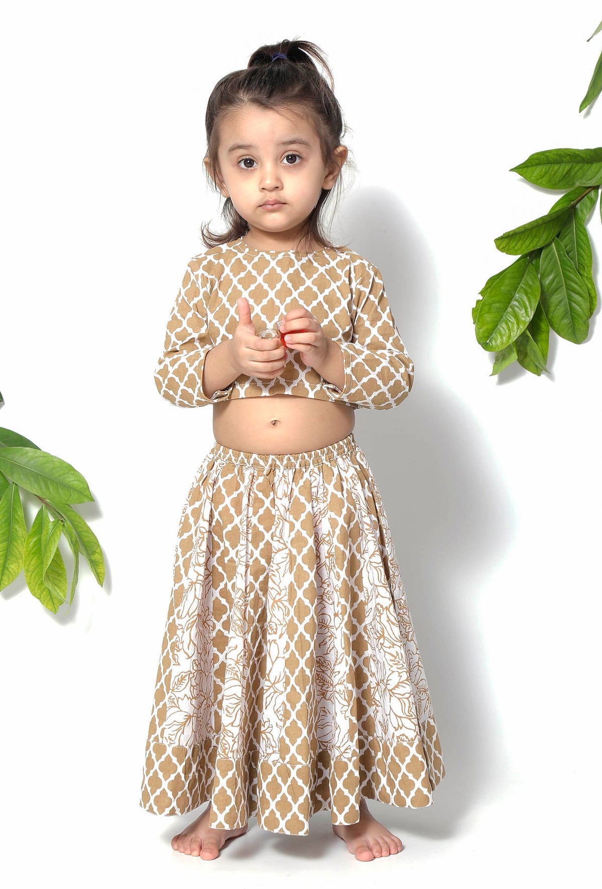 Set of 2 - Aurora Brown Floral Cotton Blouse and Lehenga サイズ 0〜3か月