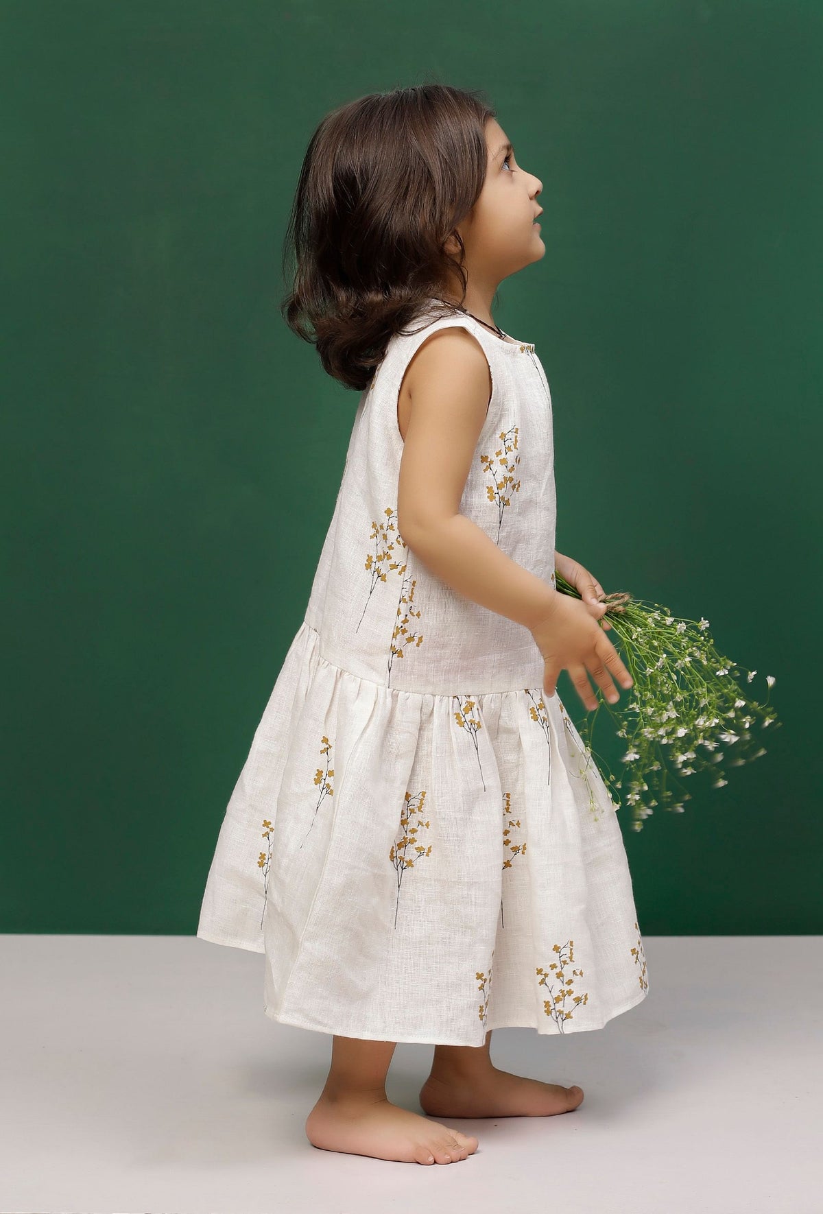 White Cotton Slub Block Printed Gathered Dress サイズ 3〜4歳